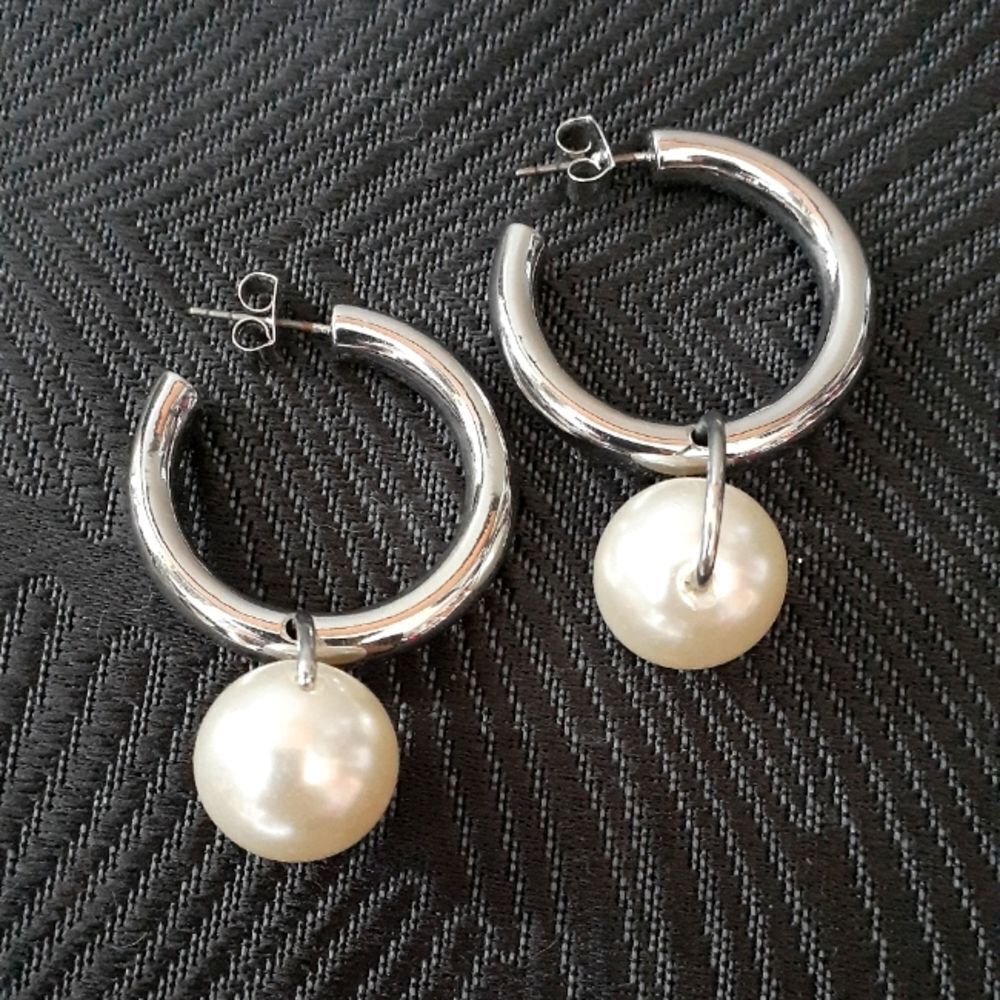 NWOT Zara Silvertone and Faux Pearl Hoop Earrings